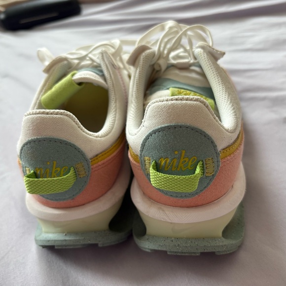 Nike Womens Air Max Pre-Day SE Sun Club - Picture 5 of 6